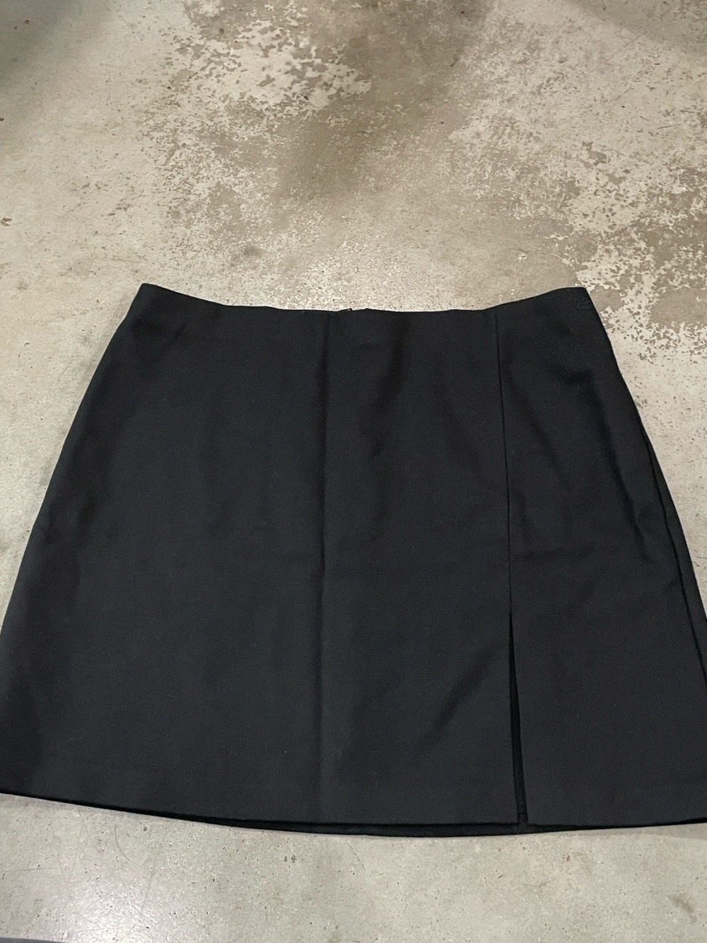 Sunday Best ARITZIA Black Tatiana Mini Skirt w Slit NWOT size 6